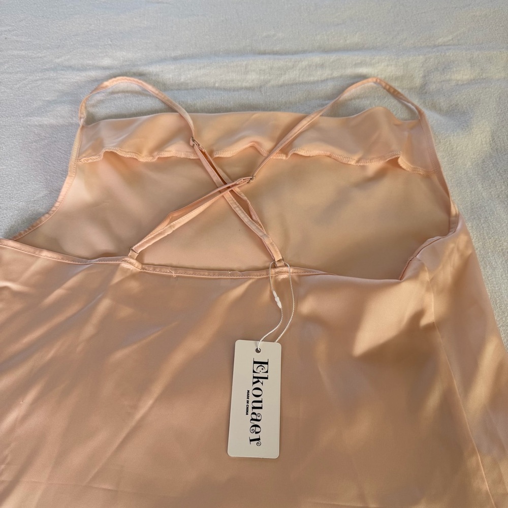 Ekouaer Champagne NWT Satin Coquette Cami Size S Strappy Back Silky Blouse - Picture 5 of 9